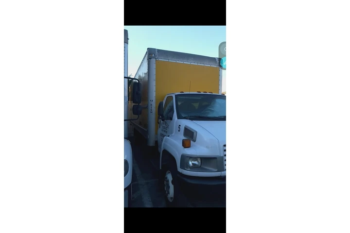 $17 : camion image 4