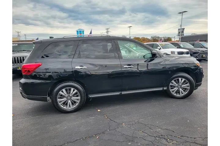 $17990 : Nissan Pathfinder 2020 SV 4d image 8