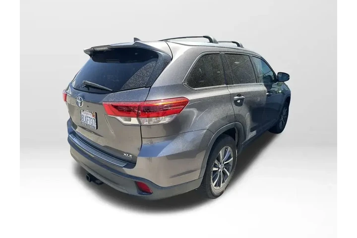 $27800 : Toyota Highlander 2019 XLE 4 image 3