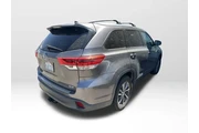 $27800 : Toyota Highlander 2019 XLE 4 thumbnail