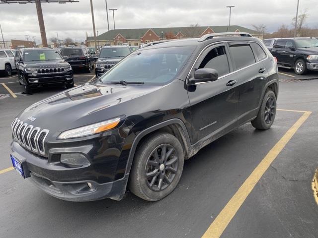 $10436 : Pre-Owned 2016 Cherokee Latit image 4