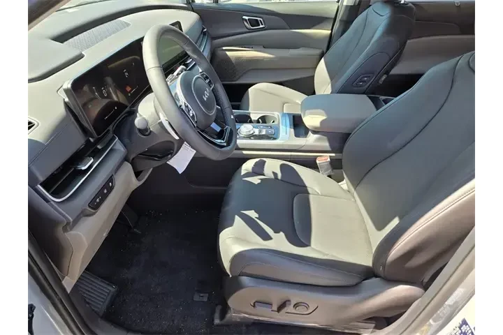 $39988 : Kia Carnival Hybrid 2025 EX image 6