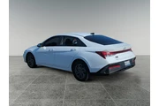 $26470 : Hyundai ELANTRA 2024 SEL 4dr thumbnail
