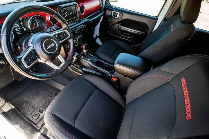 $37098 : Jeep Wrangler Unlimited 2022 image 4