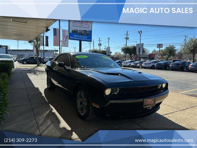 $12900 : 2017 Challenger SXT image 2