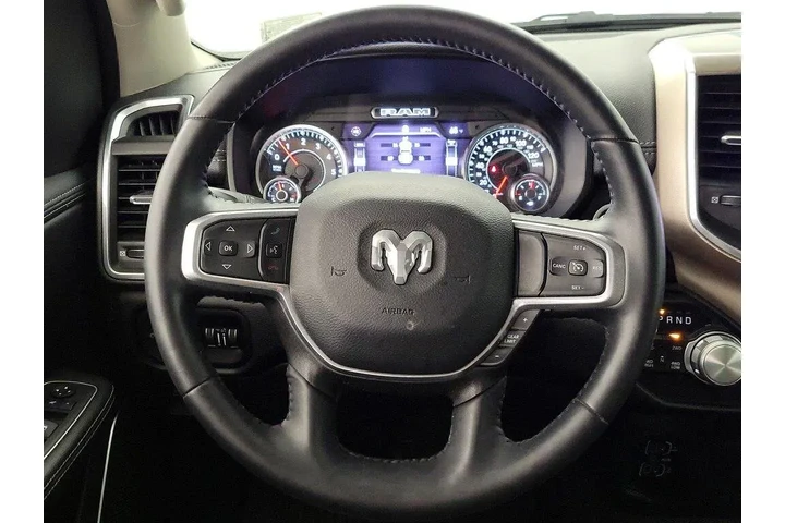 $38998 : Ram 1500 2022 4x4 Laramie 4d image 10