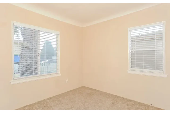 $2500 : Available House for rent in FL image 5