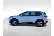 $22085 : Nissan Rogue 2021 AWD SV 4dr thumbnail