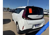 $14587 : Kia Soul 2024 S 4dr Crossove thumbnail
