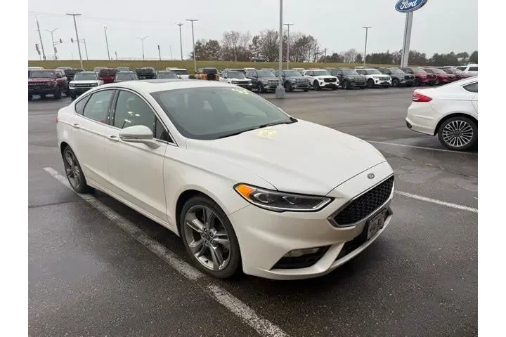 $10900 : Ford Fusion 2017 AWD V6 Spor image 2