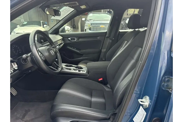 2025 Civic Sport image 8