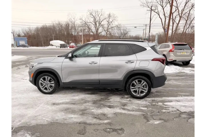 $13995 : 2021 Seltos S image 6