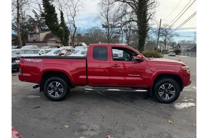 $25895 : Toyota Tacoma 2016 4x4 TRD S image 8