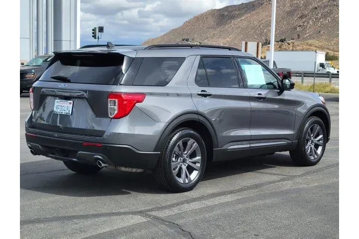 $32000 : Ford Explorer 2023 XLT 4dr S image 2