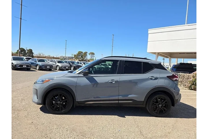$19995 : Nissan Kicks 2023 SR 4dr Cro image 5