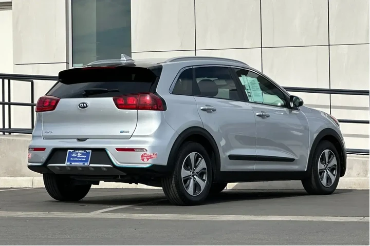 $17900 : Kia Niro Plug-In Hybrid 2018 image 3