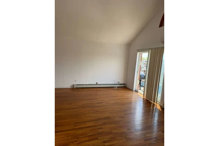 $3500 : GRAN APARTAMENTO- HOWARD BEACH image 3