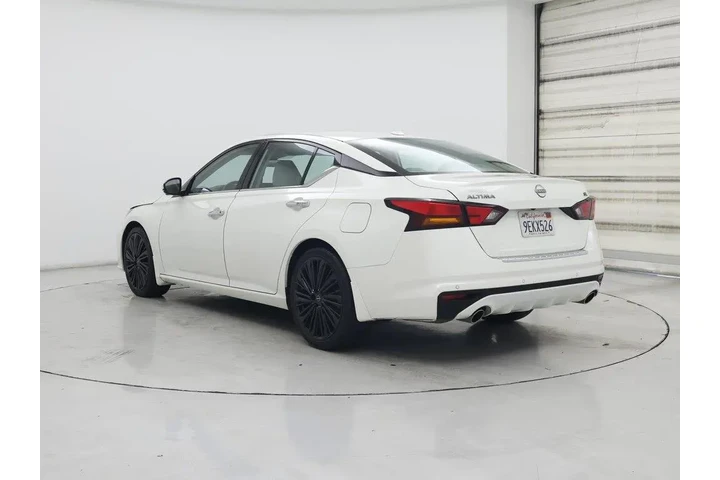 $16998 : Nissan Altima 2023 2.5 SL 4d image 2