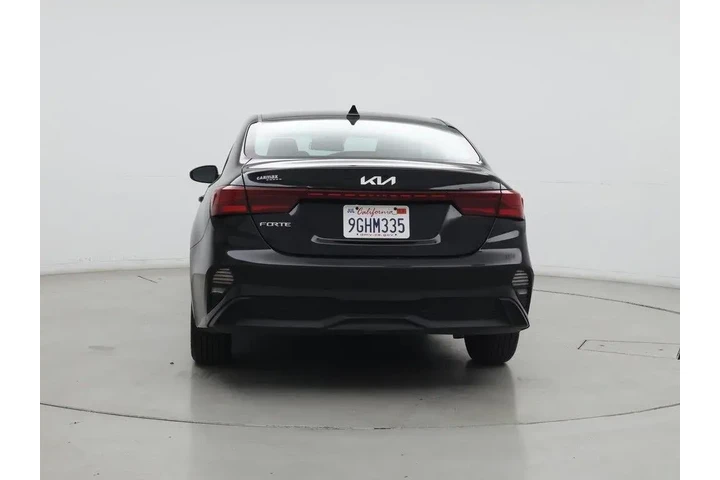 $18998 : Kia Forte 2023 LXS 4dr Sedan image 6