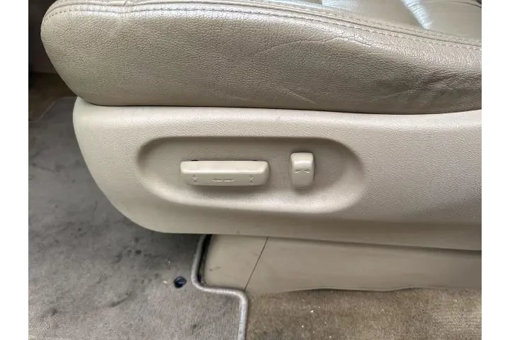 $7000 : Honda Odyssey 2010 Touring 4 image 5