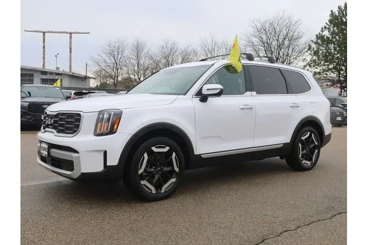 $35177 : Kia Telluride 2025 AWD S 4dr image 5