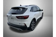 $27944 : Ford Escape 2023 AWD Platinu thumbnail