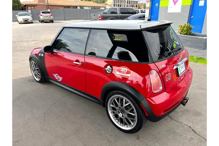 2004 MINI Cooper S image 8