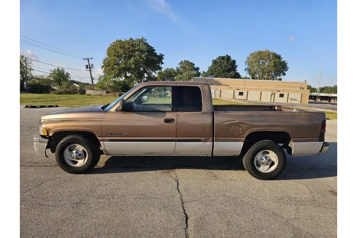 $2750 : 2001 Ram 1500 SLT image 6