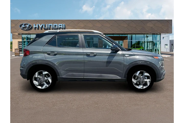 $21695 : Hyundai VENUE 2025 Limited 4 image 9