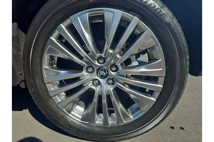 $35995 : Toyota Venza 2023 AWD Limite image 6