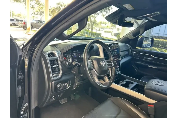 $27572 : Ram 1500 2019 4x2 Laramie 4d image 6