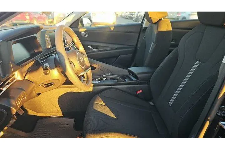 $20991 : Hyundai ELANTRA 2025 SE 4dr image 5