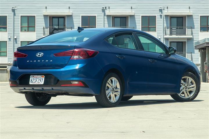 2020 Elantra SEL image 2