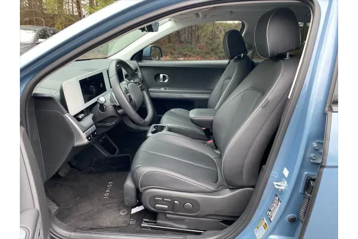 $27960 : Hyundai IONIQ 5 2024 AWD Lim image 9