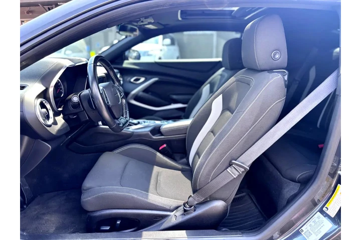 2018 Camaro 1LT image 7