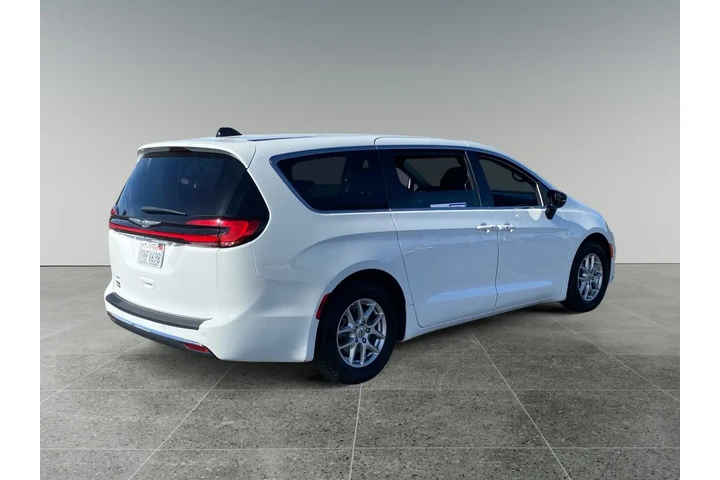 $33633 : Chrysler Pacifica 2024 Touri image 5