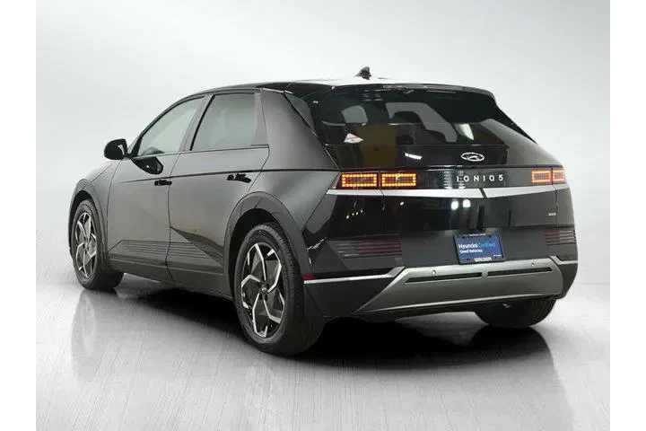 $27998 : Hyundai IONIQ 5 2024 AWD SEL image 3