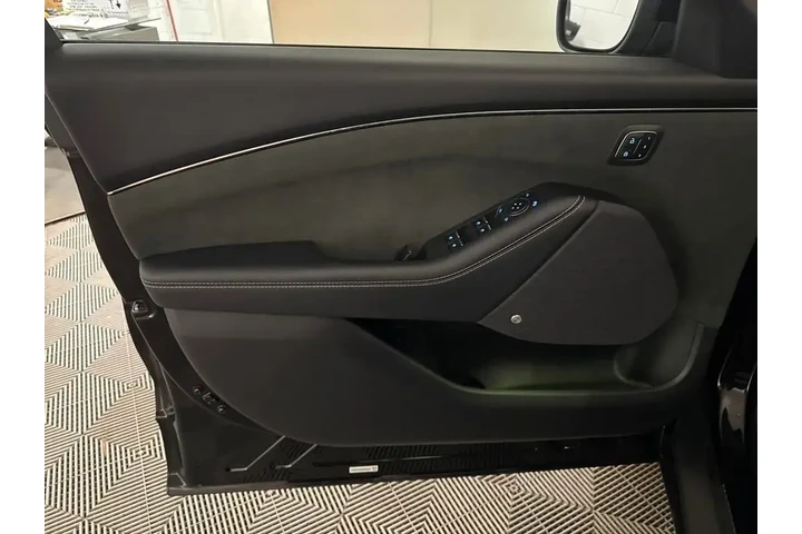 $27250 : Ford Mustang Mach-E 2021 AWD image 8