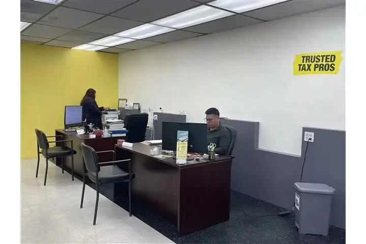 INMIGRACIÓN, DIVORCIOS Y TAXES image 1