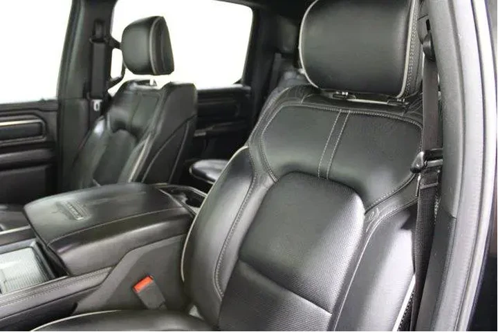 $39982 : Ram 1500 2020 4x4 Limited 4d image 5