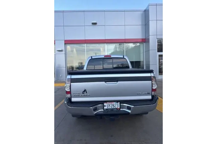 $17990 : Toyota Tacoma 2010 4x4 V6 4d image 8