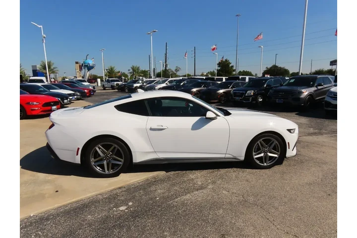 $32999 : Ford Mustang 2024 EcoBoost P image 10