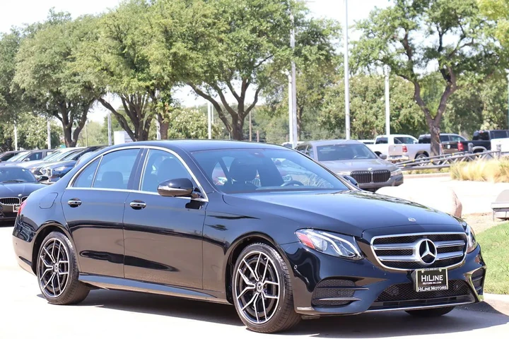 $27929 : 2019 E 300 RWD Sedan image 3
