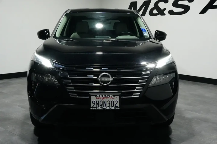 $21832 : 2025 Rogue SV image 5