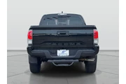 $32298 : Toyota Tacoma 2020 4x4 TRD S thumbnail