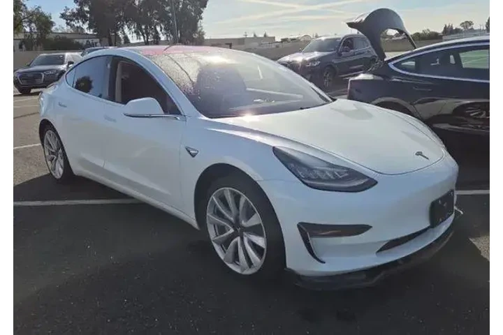 $22950 : Tesla Model 3 2018 Mid Range image 1