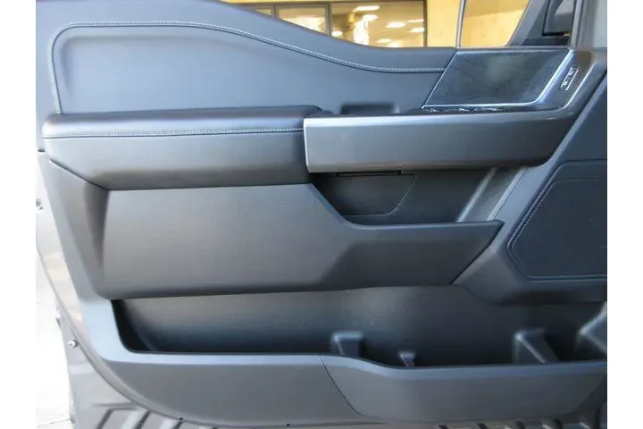 $34500 : Ford F-150 2023 4x4 XLT 4dr image 9