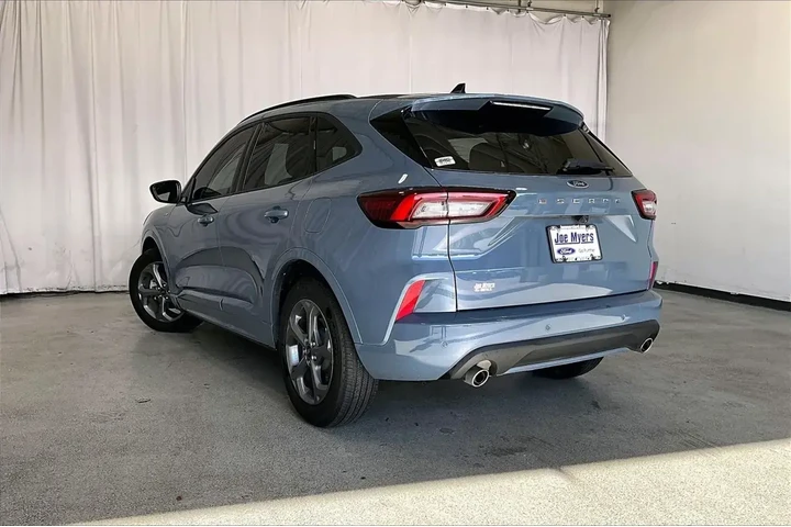 $21591 : Ford Escape 2024 ST-Line 4dr image 5