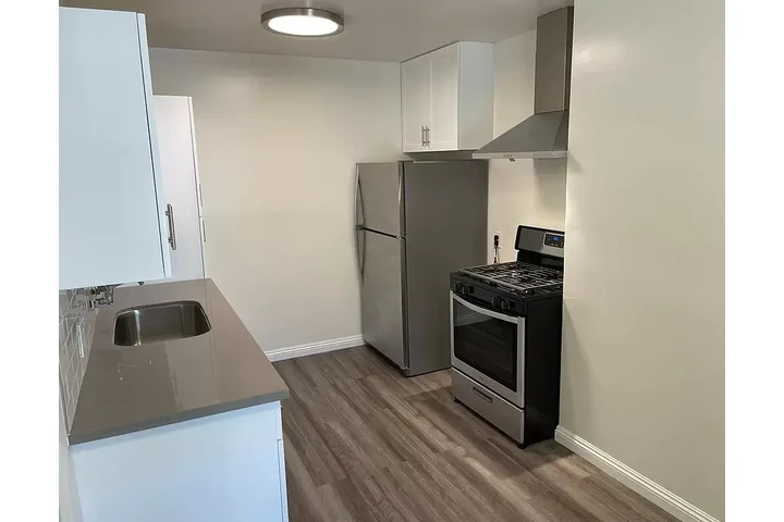$1000 : LAWNDALE CA 1bed Apartamento image 2