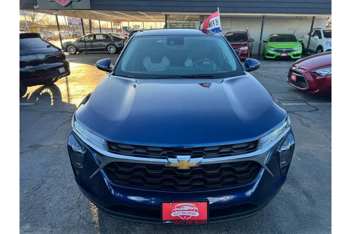 $19495 : 2024 Trax LS image 6